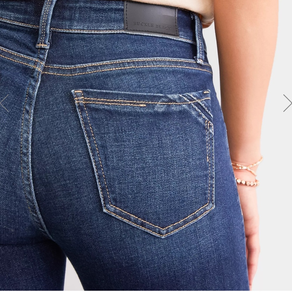 NWT Women Buckle Black jeans